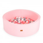 Η φωτογραφία δείχνει Πισίνα με 200 μπάλες που περιλαμβάνονται.