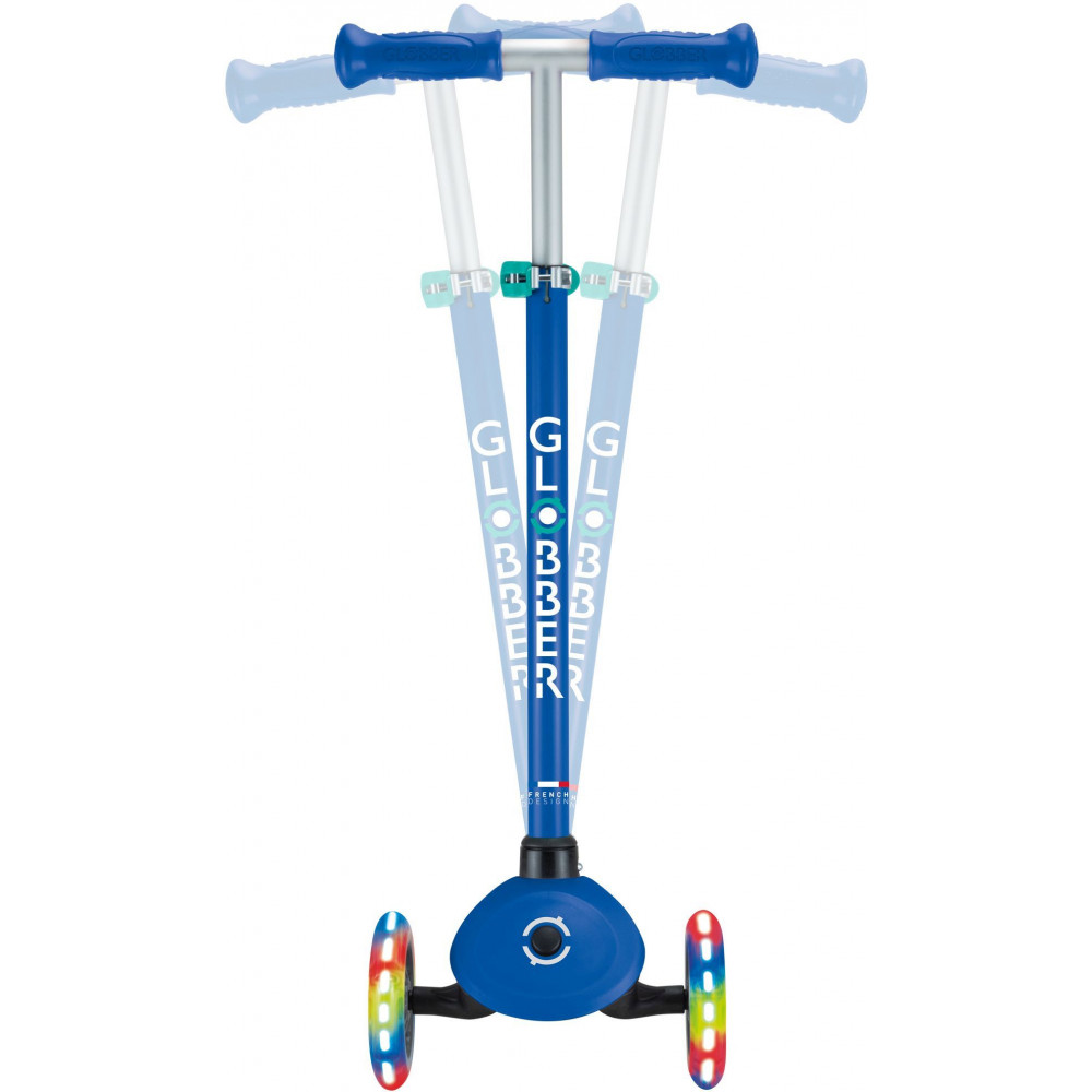 Globber Scooter Primo Lights V2 Navy Blue (423-600-4)Πατενταρισμένο κουμπί κλειδώματος τιμονιού που σταθεροποιεί το σύστημα διεύθυνσης των δύο μπροστινών τροχών ώστε να κινείται μόνο προς τα εμπρός και προς τα πίσω, βοηθώντας τα παιδιά να μάθουν να ισορροπούν.