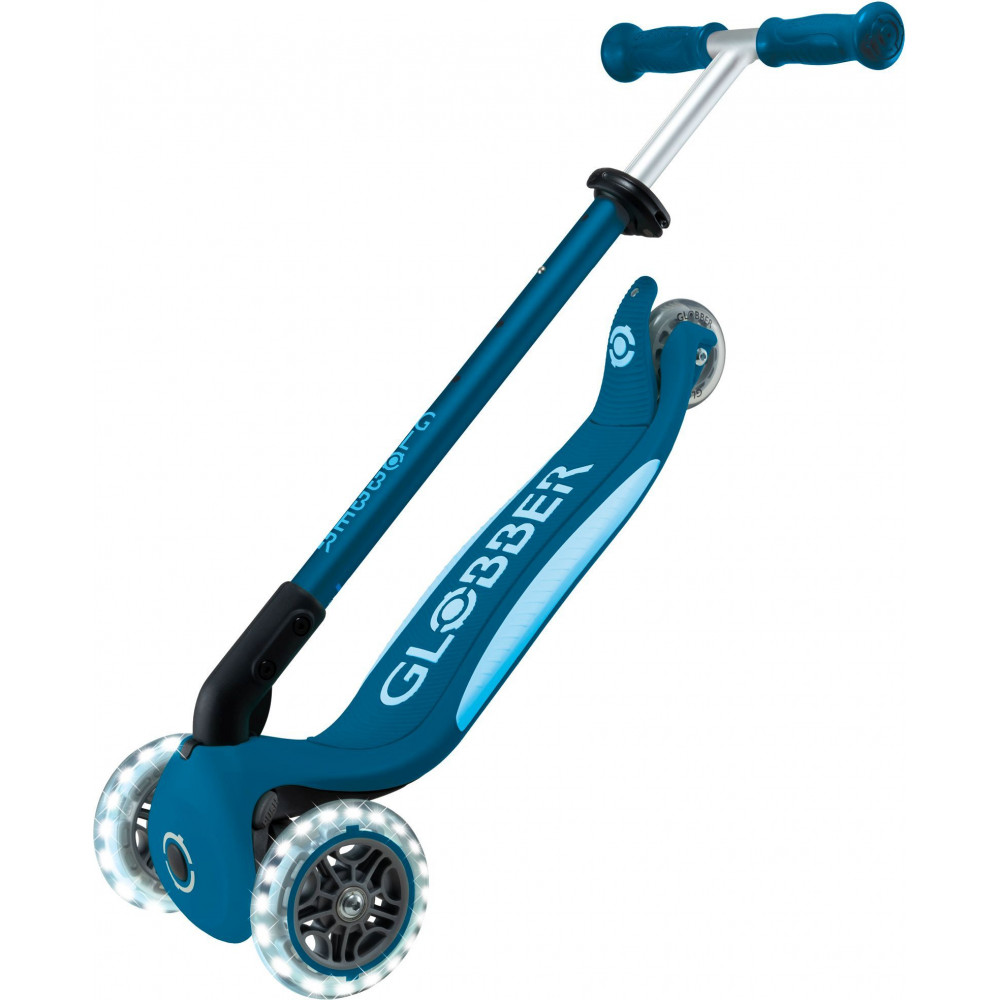 Η φωτογραφία δείχνει Globber Scooter Elite Lights V2 Petrol Blue (439-601-3).