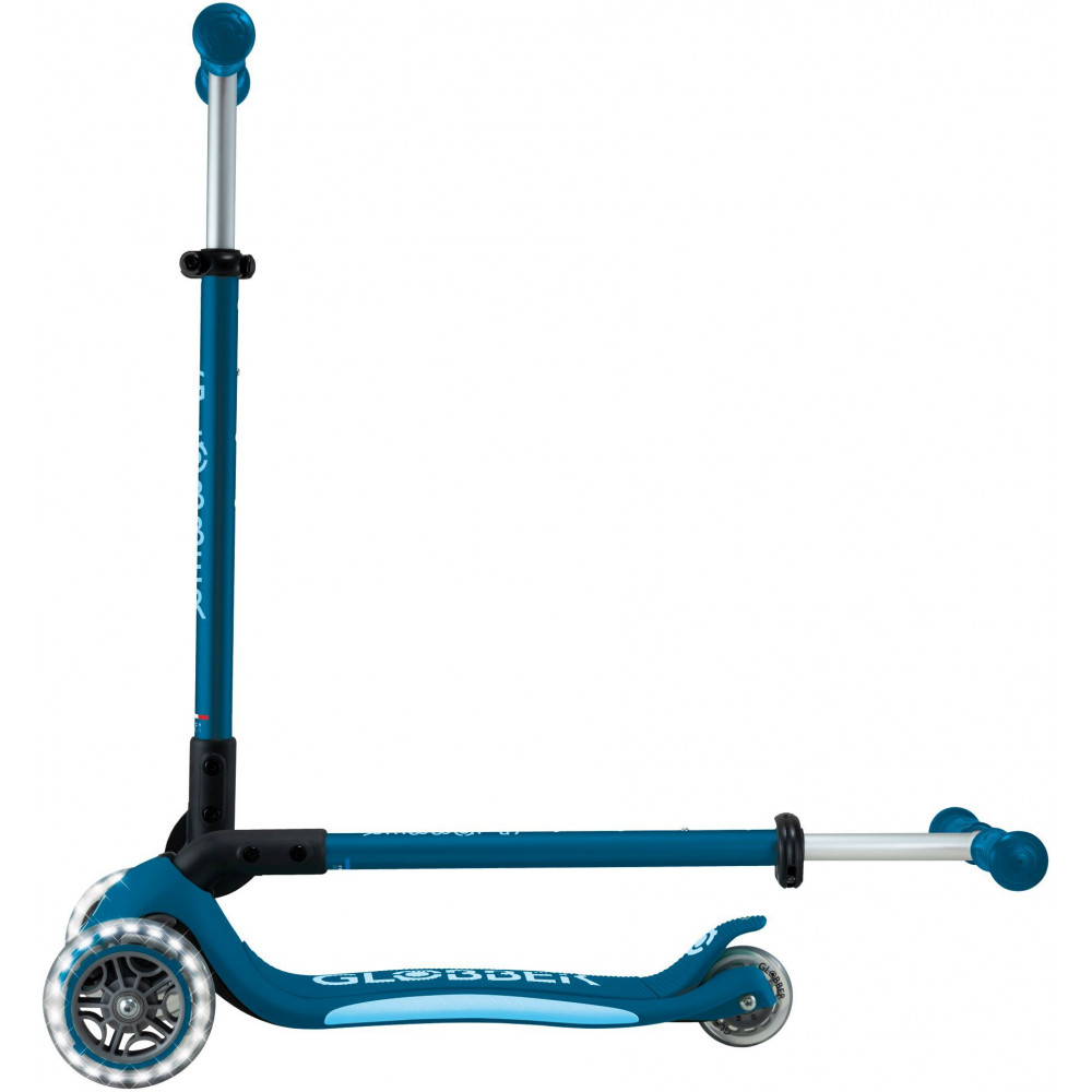 Η φωτογραφία δείχνει Globber Scooter Elite Lights V2 Petrol Blue (439-601-3).