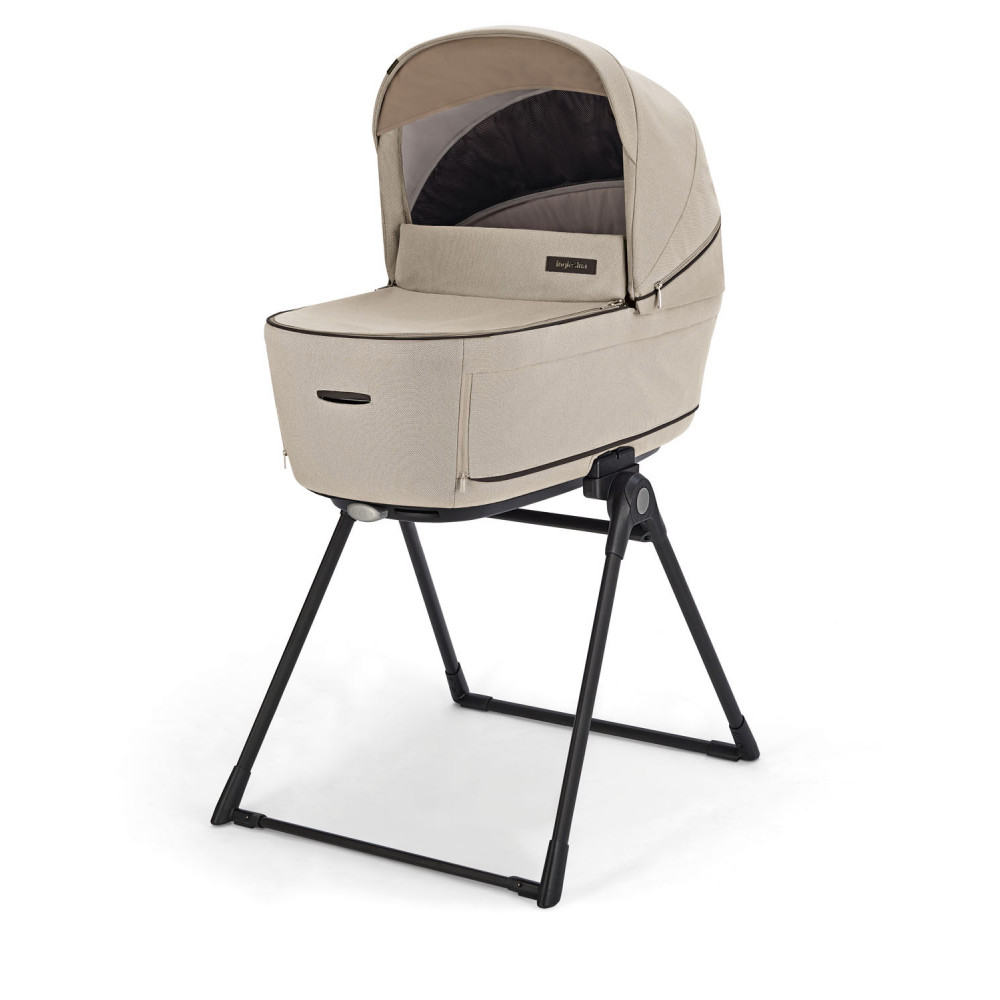 ApticaΜεγάλο πορτ-μπεμπέ Open UpΤους πρώτους μήνες της ζωής, η δομή των μυών και τα οστά του νεογέννητου είναι εύθραυστα.