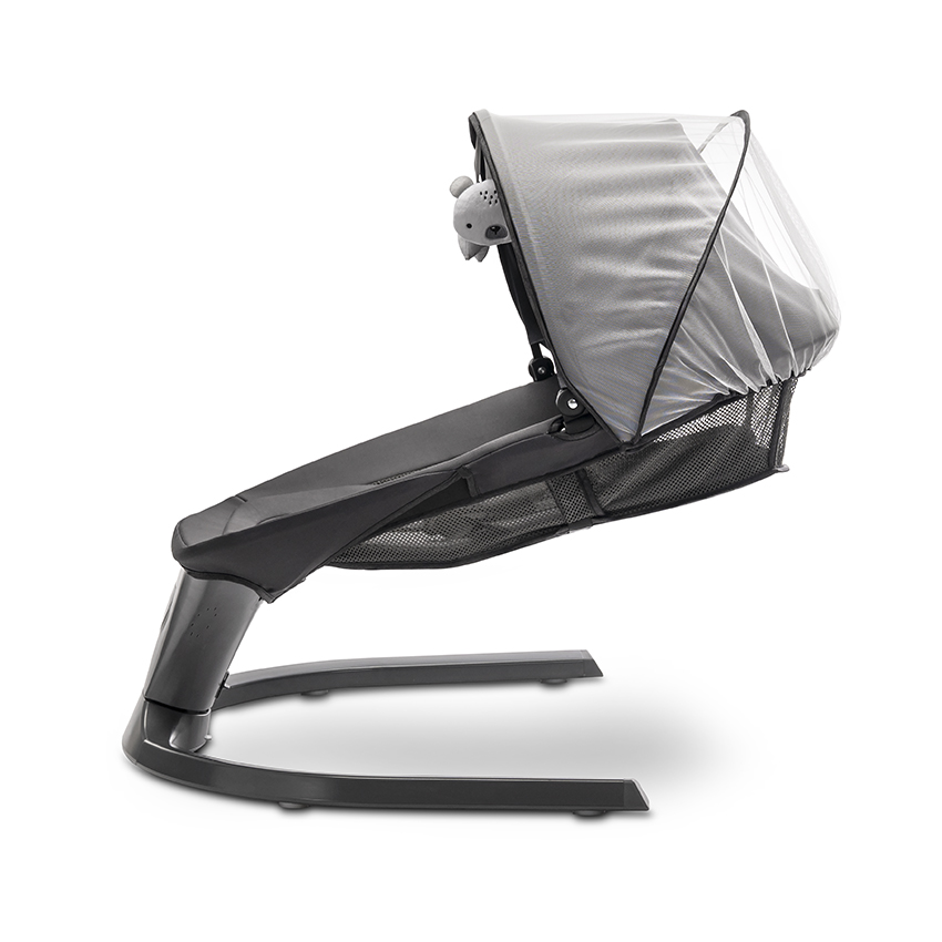 Η φωτογραφία δείχνει LORELLI ΗΛΕΚΤΡΙΚΗ ΚΟΥΝΙΑ ΡΙΛΑΞ SIENA GRAPHITE 100901100025 ταχύτητες λειτουργίας ταλάντωσηςΡυθμιζόμενη ανάκλιση πλάτηςΑφαιρούμενη κουκούλα με κουνουπιέραΈξυπνος αισθητήρας κίνησης - προσαρμόζεται στις κινήσεις όταν το μωρό είναι ξύπνιο ή κοιμισμένοΠροσαρμογέας /περιλαμβάνεται στ