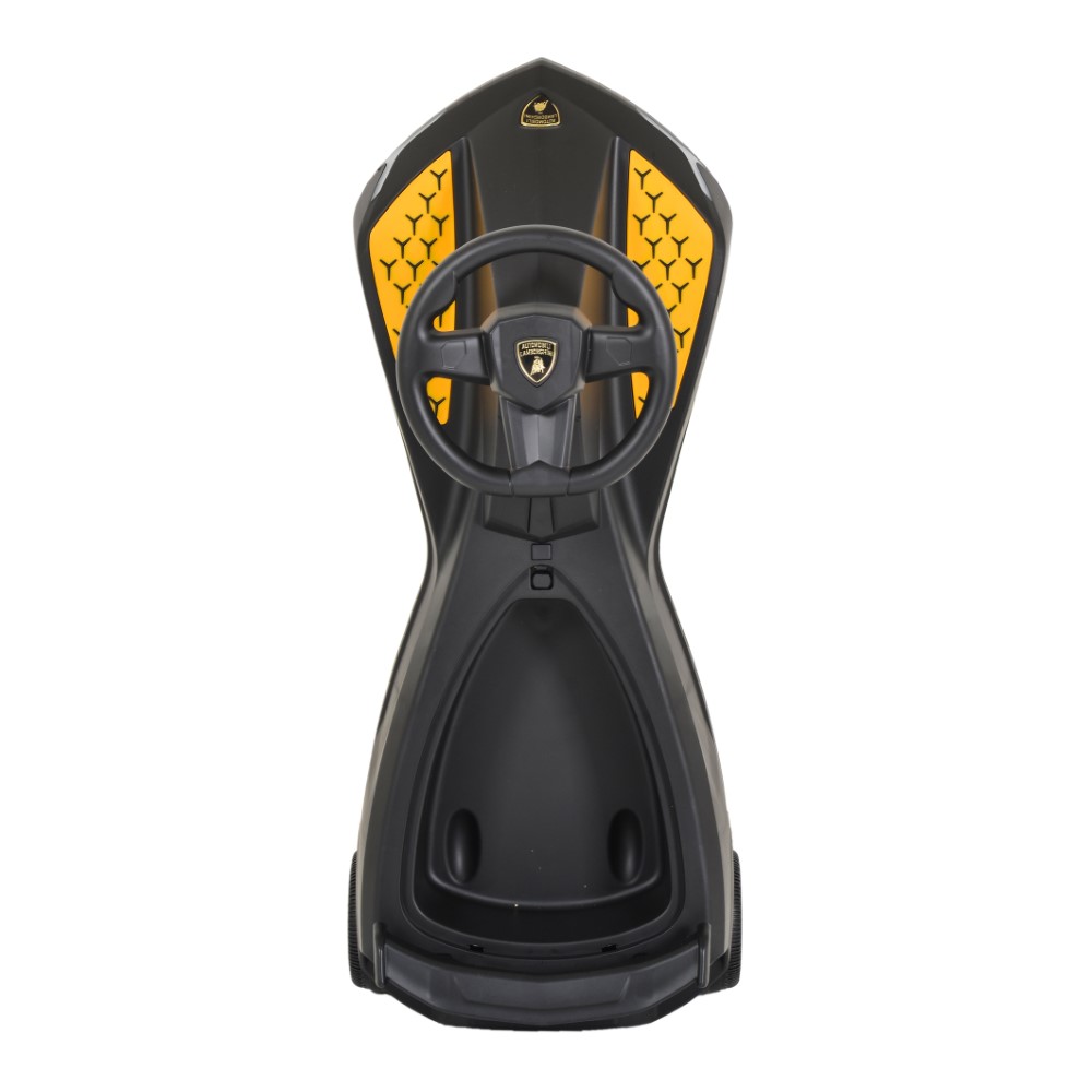 Η φωτογραφία δείχνει Το παιδικό αυτοκίνητο Lamborghini είναι σχεδιασμένο για νέους λάτρεις του αυτοκινήτου.