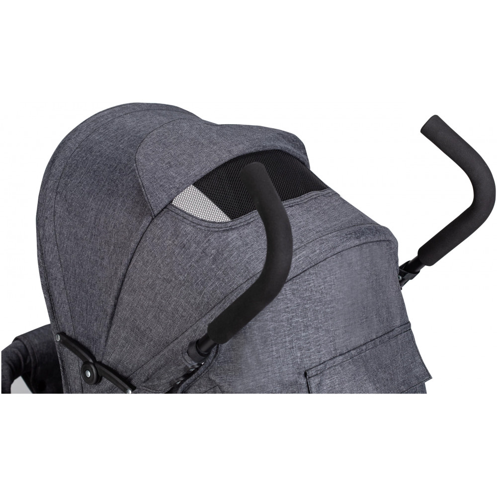 Η φωτογραφία δείχνει Ένα ελαφρύ, αθλητικό καρότσι είναι κατάλληλο για παιδί από 0 έως 15 κιλά ή από τη γέννηση έως 36 μηνών.