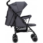 Η φωτογραφία δείχνει Ένα ελαφρύ, αθλητικό καρότσι είναι κατάλληλο για παιδί από 0 έως 15 κιλά ή από τη γέννηση έως 36 μηνών.