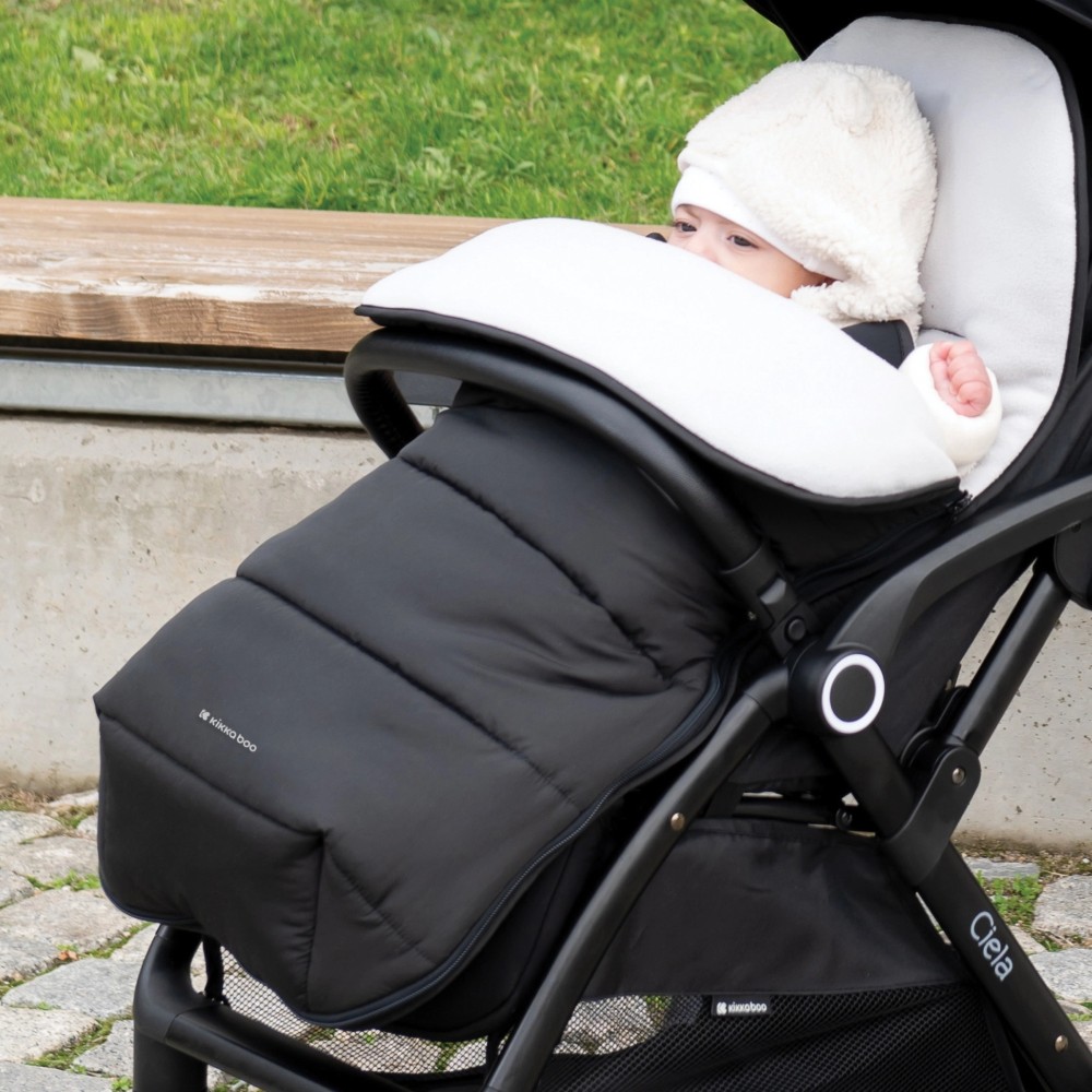 Η φωτογραφία δείχνει Ποδόσακος καροτσιού της εταιρείας Kikka Boo.