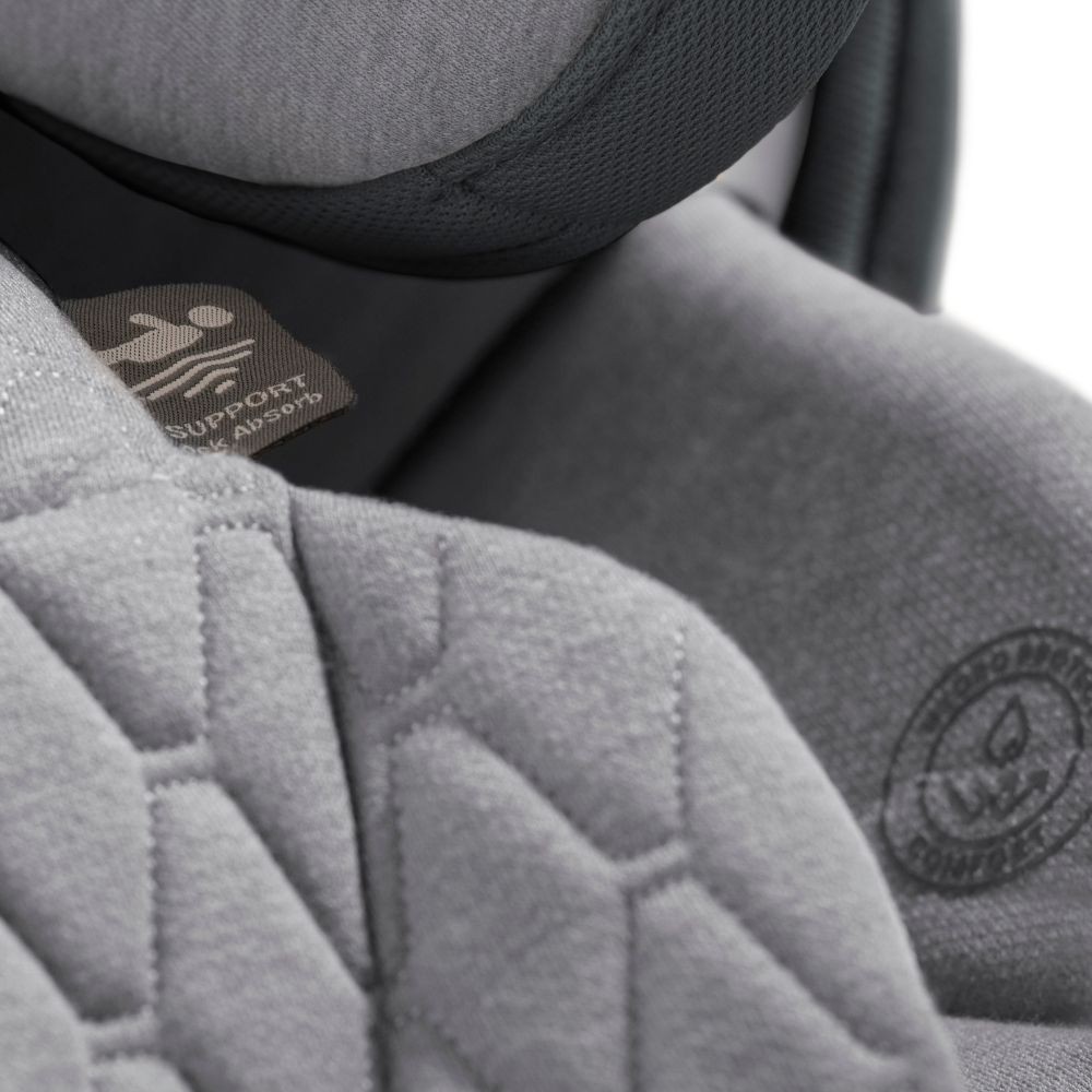 Η φωτογραφία δείχνει Γνωρίστε το Motion 2 – τη δεύτερη γενιά του Motion All Size 360, που πέτυχε την υψηλότερη βαθμολογία σε όλες τις κατηγορίες παιδικών καθισμάτων από τον ανεξάρτητο οργανισμό δοκιμών ADAC.