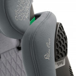 Η φωτογραφία δείχνει Γνωρίστε το Motion 2 – τη δεύτερη γενιά του Motion All Size 360, που πέτυχε την υψηλότερη βαθμολογία σε όλες τις κατηγορίες παιδικών καθισμάτων από τον ανεξάρτητο οργανισμό δοκιμών ADAC.