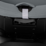 Η φωτογραφία δείχνει Γνωρίστε το Motion 2 – τη δεύτερη γενιά του Motion All Size 360, που πέτυχε την υψηλότερη βαθμολογία σε όλες τις κατηγορίες παιδικών καθισμάτων από τον ανεξάρτητο οργανισμό δοκιμών ADAC.