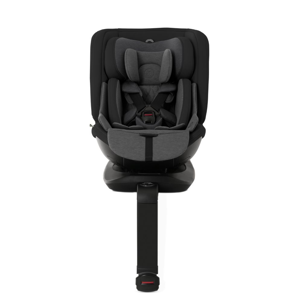 Η φωτογραφία δείχνει Γνωρίστε το Motion 2 – τη δεύτερη γενιά του Motion All Size 360, που πέτυχε την υψηλότερη βαθμολογία σε όλες τις κατηγορίες παιδικών καθισμάτων από τον ανεξάρτητο οργανισμό δοκιμών ADAC.