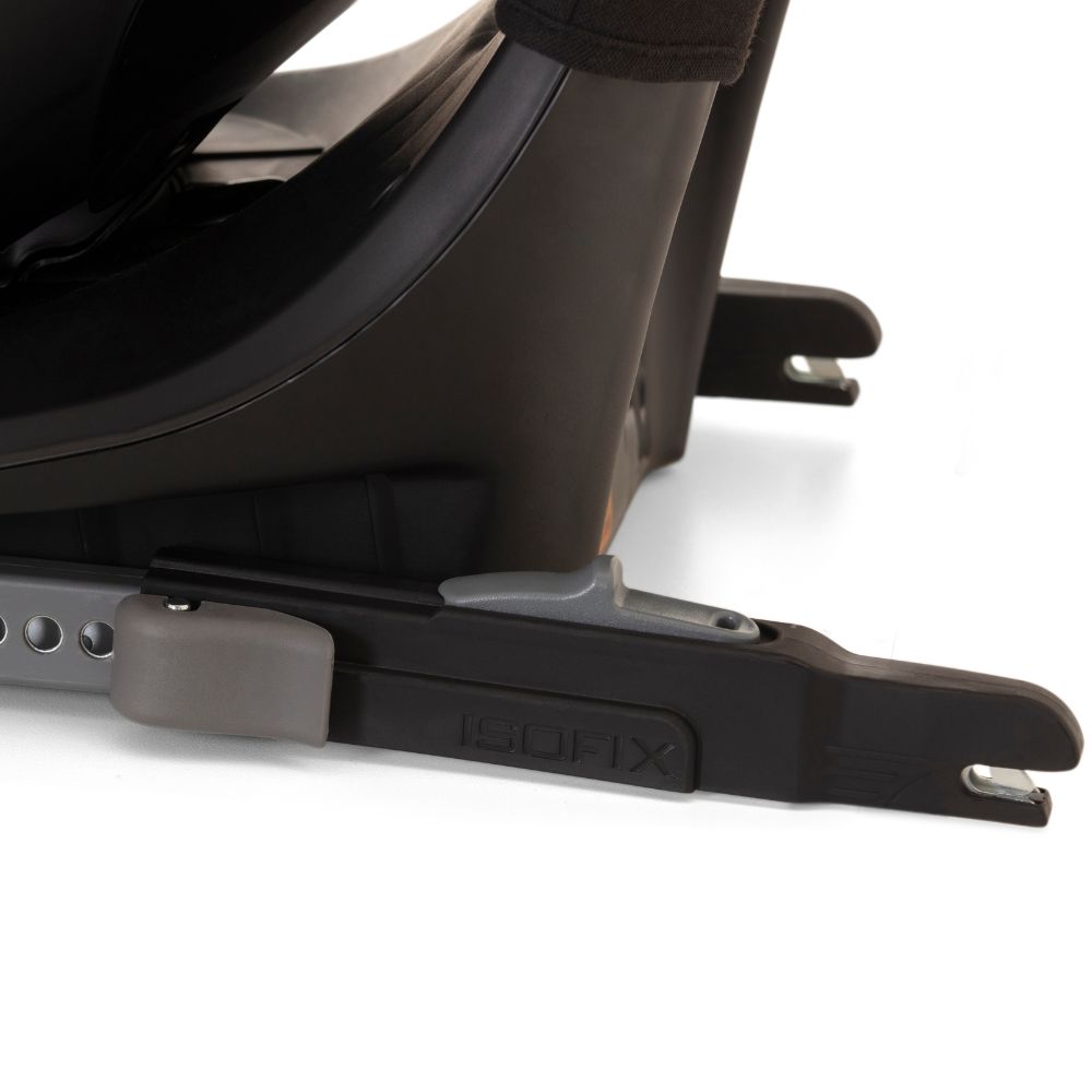 Η φωτογραφία δείχνει Γνωρίστε το Motion 2 – τη δεύτερη γενιά του Motion All Size 360, που πέτυχε την υψηλότερη βαθμολογία σε όλες τις κατηγορίες παιδικών καθισμάτων από τον ανεξάρτητο οργανισμό δοκιμών ADAC.