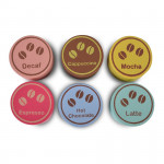 Ξύλινη Καφετιέρα με Κάψουλες Moni ToysΧαρακτηριστικάΚατάλληλο για παιδιά 36m+Κατασκευασμένο από υψηλής ποιότητας ξύλοΡεαλιστικός σχεδιασμόςΚινητή λαβήΧρωματιστές κάψουλεςΔιαστάσεις: 17.