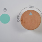 Ξύλινη Καφετιέρα με Κάψουλες Moni ToysΧαρακτηριστικάΚατάλληλο για παιδιά 36m+Κατασκευασμένο από υψηλής ποιότητας ξύλοΡεαλιστικός σχεδιασμόςΚινητή λαβήΧρωματιστές κάψουλεςΔιαστάσεις: 17.