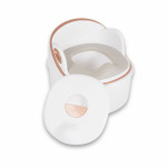 Η φωτογραφία δείχνει Γιο Γιο με κάθισμα της εταιρείας Cangaroo.