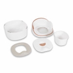 Η φωτογραφία δείχνει Γιο Γιο με κάθισμα της εταιρείας Cangaroo.