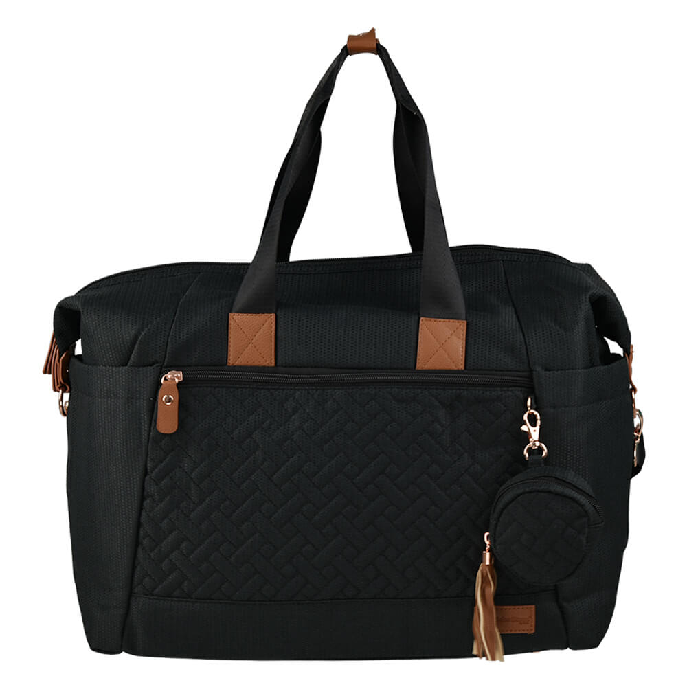 Η φωτογραφία δείχνει Η νέα τσάντα ώμου της Bebe Stars με το μοντέρνο και κομψό σχεδιασμό της αποτελεί το πιο πρακτικό αξεσουάρ για κάθε μητέρα όταν οργανώνει τη βόλτα της με το παιδί.