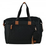 Η φωτογραφία δείχνει Η νέα τσάντα ώμου της Bebe Stars με το μοντέρνο και κομψό σχεδιασμό της αποτελεί το πιο πρακτικό αξεσουάρ για κάθε μητέρα όταν οργανώνει τη βόλτα της με το παιδί.