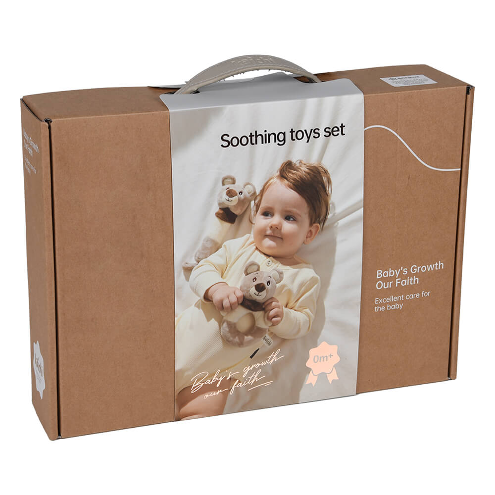 Η φωτογραφία δείχνει Το σετ περιλαμβάνει διάφορες κουδουνίστρες (μαλακές και μη) και μασητικά σε πολλά σχήματα και σχέδια από ζωάκια, ώστε να είναι δελεαστικά στα παιδιά και να απασχολούνται συνέχεια όσο ανακουφίζονται από οδοντικούς πόνους, καθώς και μια κουδουνίστρα με δυνατότητα να κρεμάσετε τη π