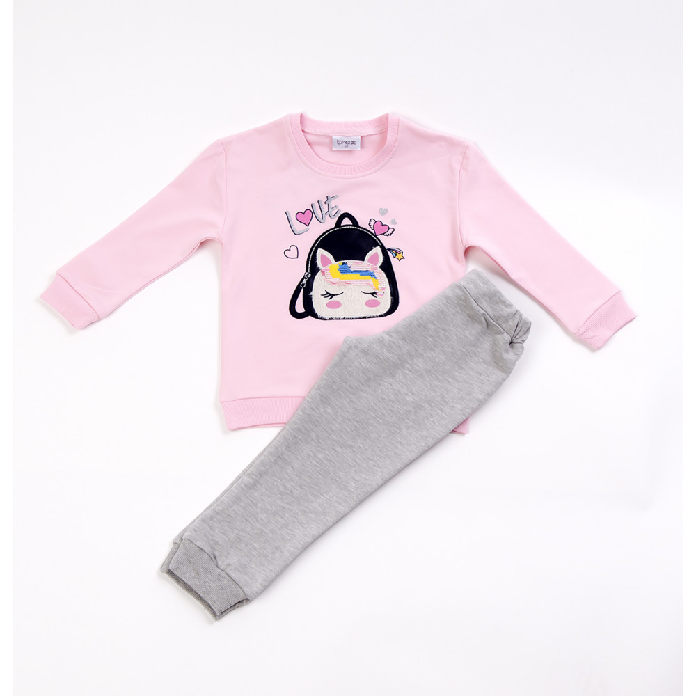 Βρεφική φόρμα σετ Trax για κορίτσιΑποτελείται από μακρυμάνικη μπλούζα φούτερ με εντυπωσιακό ανάγλυφο τύπωμα μπροστά, σε συνδυασμό με παντελόνι φούτερ με λάστιχο στο κάτω μέροςΠοιοτικά ρούχα από την Ελληνική Εταιρία Trax με απίστευτα ανθεκτικά υφάσματα και χρώματα !Σύνθεση: 95% Βαμβάκι, 5% 