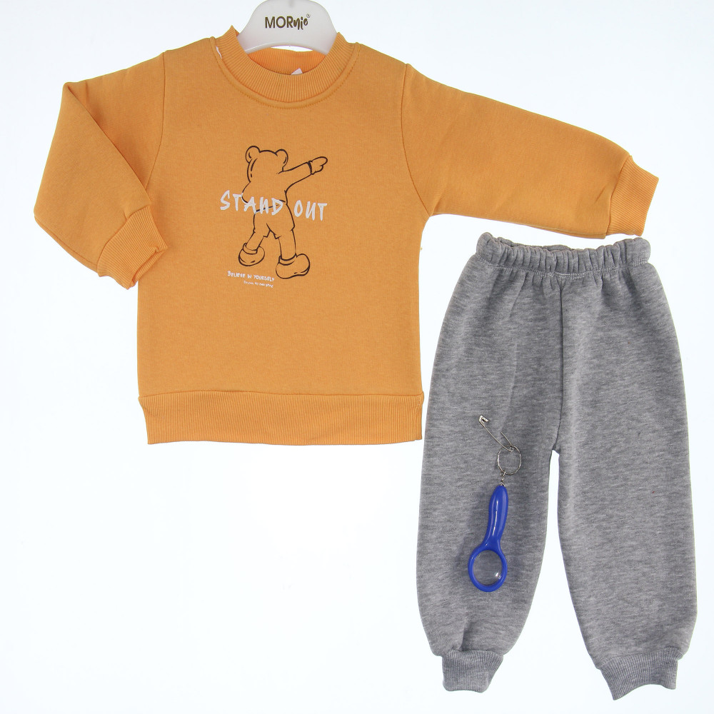 Η φωτογραφία δείχνει ΠΑΙΔΙΚΟ ΣΕΤ ΓΙΑ ΑΓΟΡΙΜπλούζα-φούτερ μακρυμάνικη με στρογγυλή λαιμόκοψη.